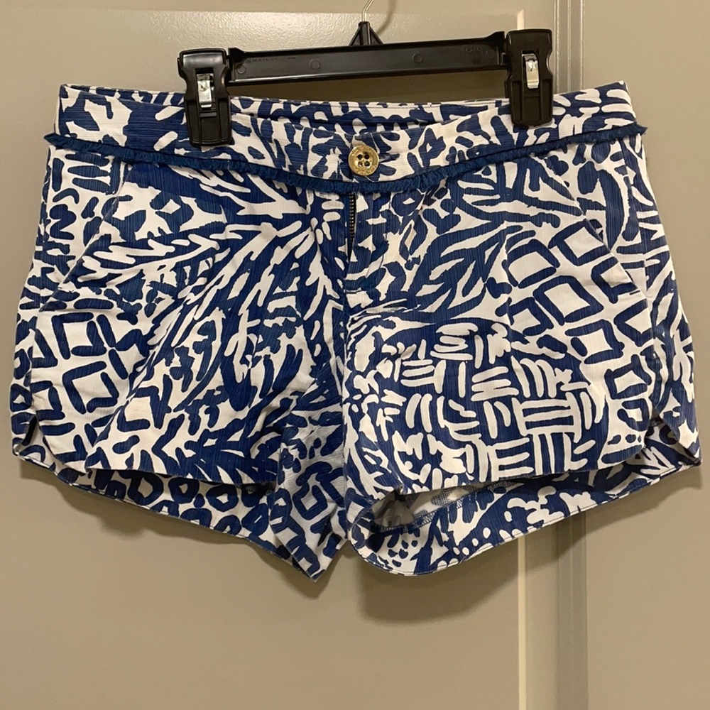 Genuine Lilly Pulitzer size 0 shorts. Great condition